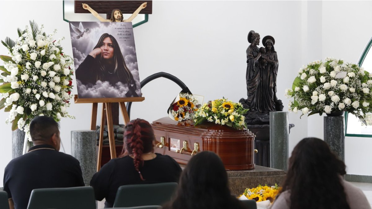 Familia de Lizeth Bunshi pidió investigar como femicidio su muerte en Quito.