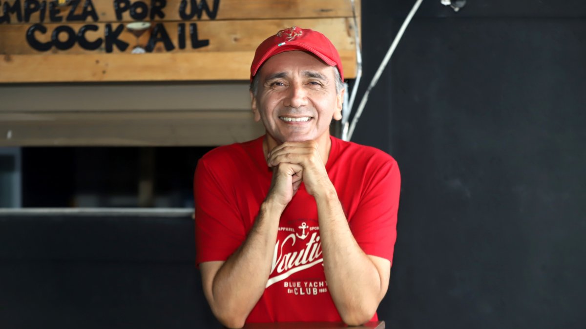 Jorge Toledo apuesta por el teatro y las plataformas digitales con nuevos proyectos de humor, tras su salida de El Cholito Forever.