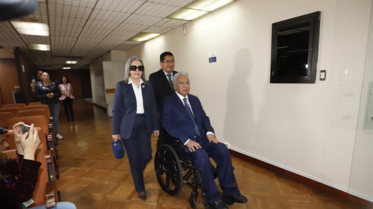 Lenín Moreno y Rocío González ingresan a la audiencia del caso Sinohydro