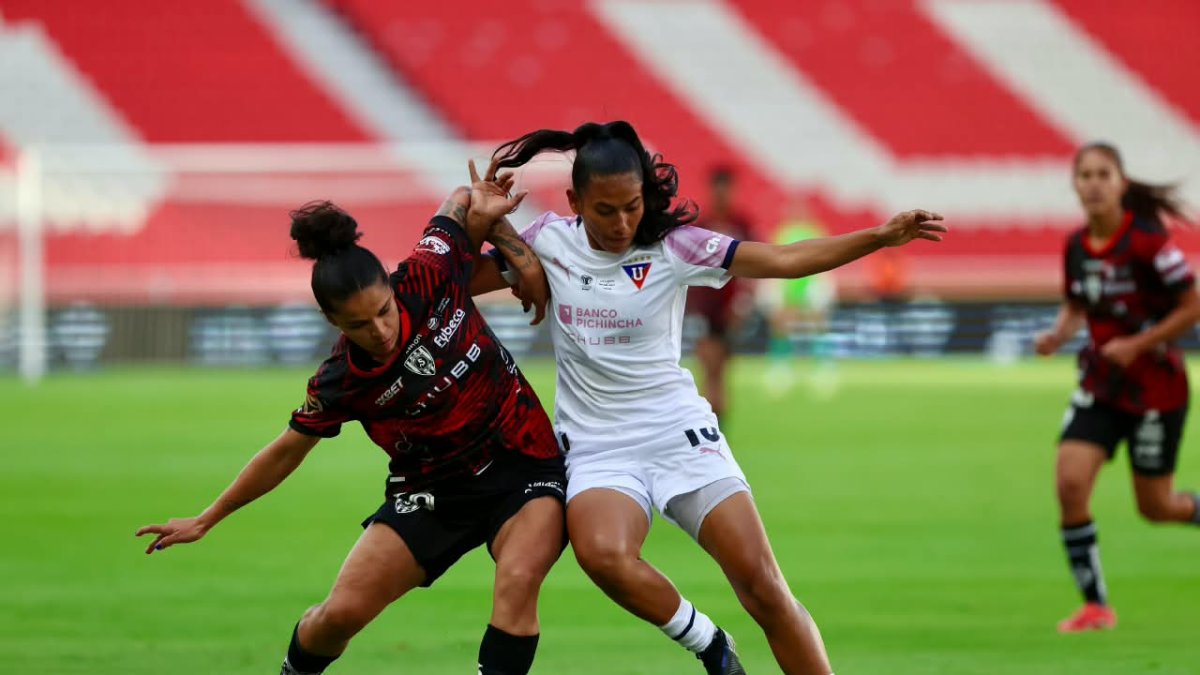 Dragones Independiente del Valle venció 2-0 en la final de ida disputada en el estadio Rodrigo Paz Delgado.