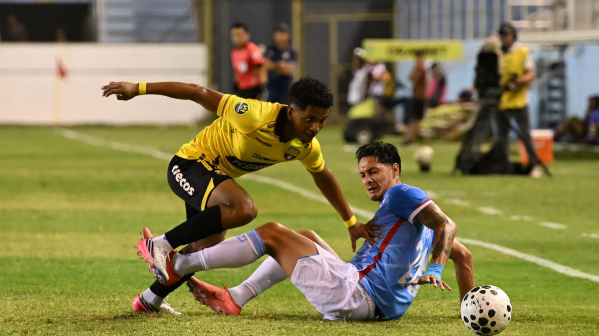 Encuentro entre Barcelona SC y Manta.