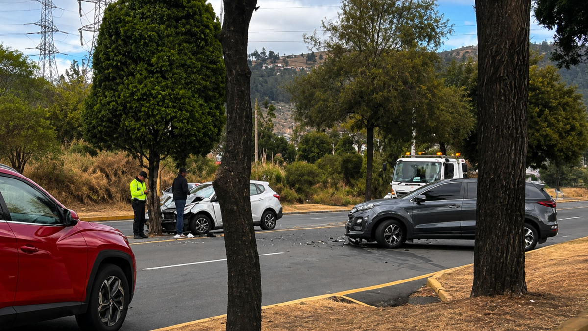 Quito registró dos choques múltiples este lunes 31 de agosto, uno en la avenida General Rumiñahui y otro en el sector de Guápulo.