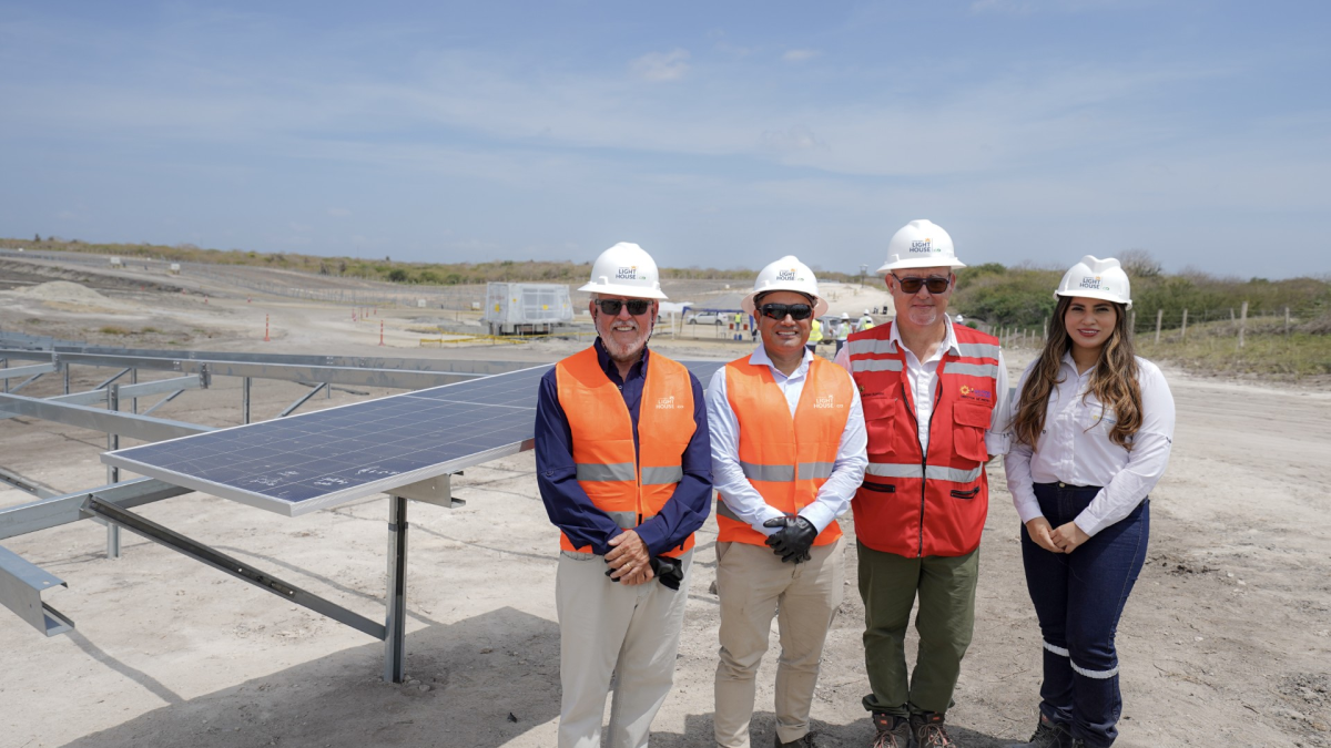 Faro San Marco avanza en Santa Elena con la instalación de su primer panel solar bifacial, como parte de un proyecto fotovoltaico de 75 MWp de capacidad inicial.