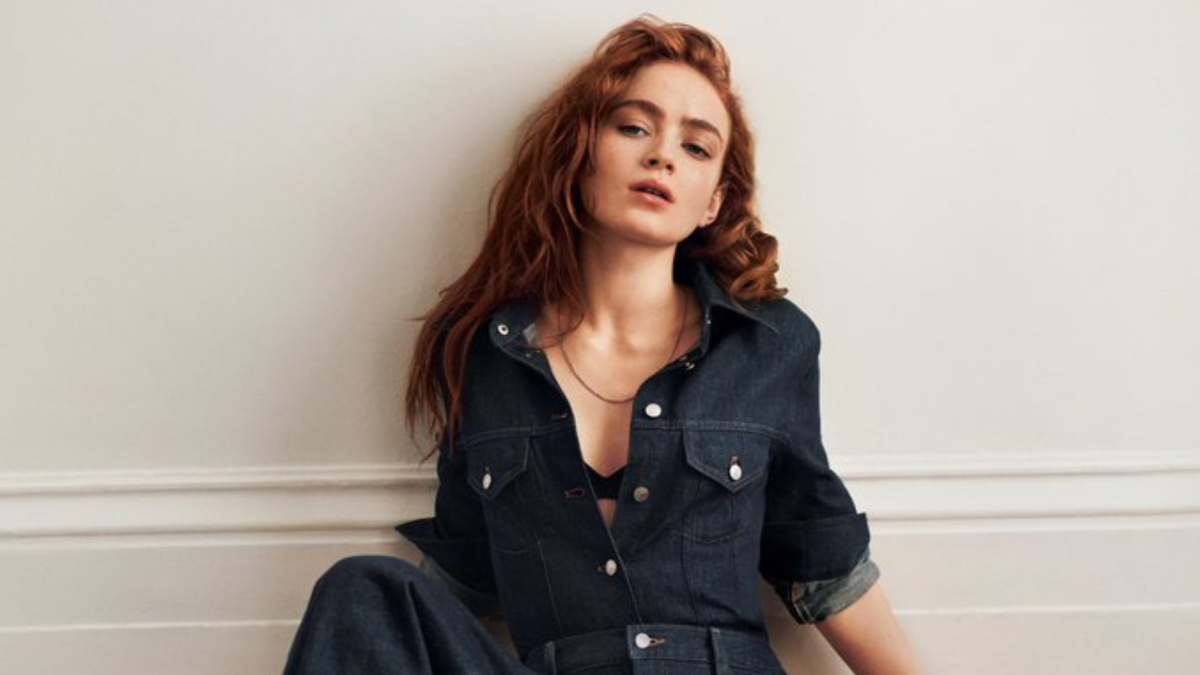 La actriz Sadie Sink aparece en los nuevos videos de Calvin Klein inspirados en la cultura pop de los años 2000.