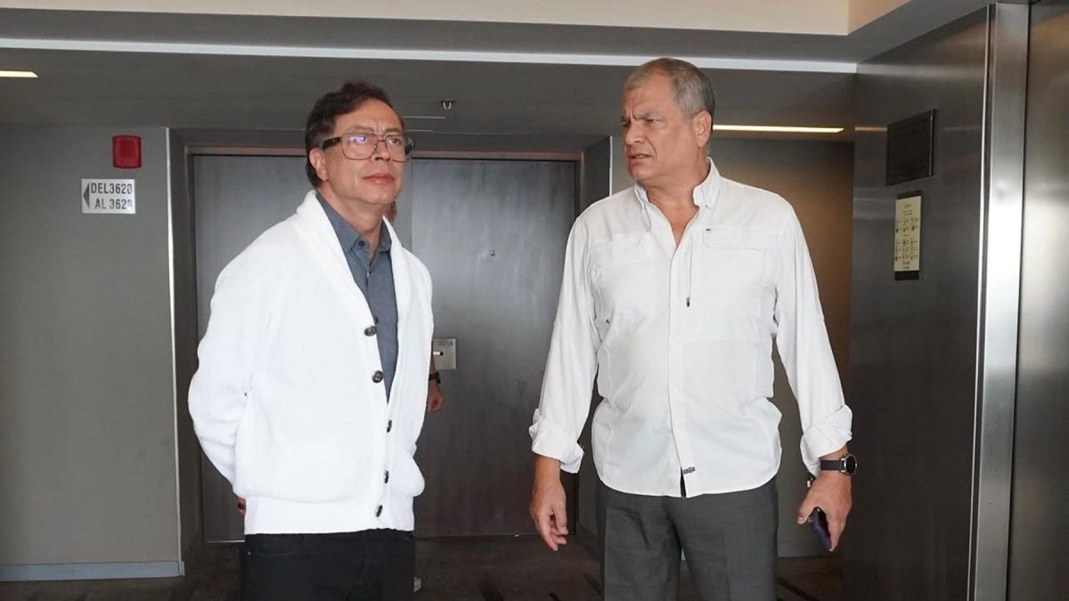 Gustavo Petro y Rafael Correa se reunieron en Ciudad de México este martes 1 de septiembre.