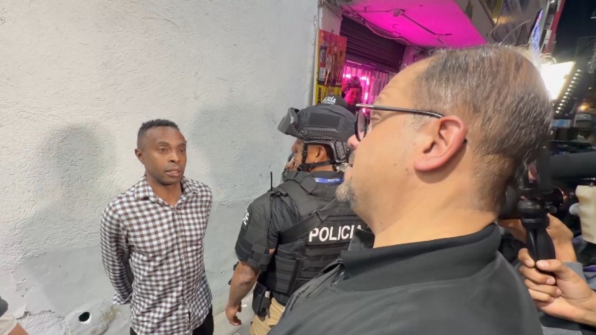 Christian ‘Diablito’ Lara fue detenido durante el operativo Pandora en Quito, mientras dialogaba con el ministro del Interior, John Reimberg, durante el procedimiento policial.