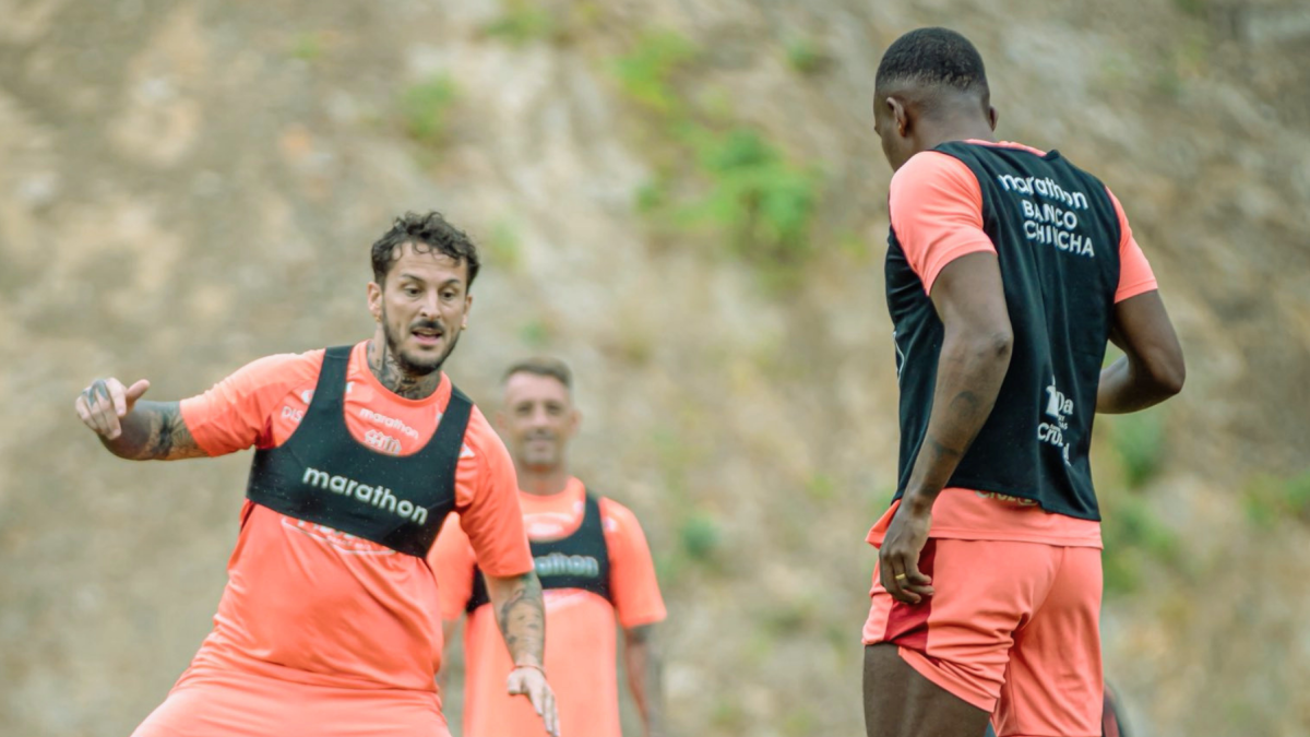 Jugadores de Barcelona durante un entrenamiento.