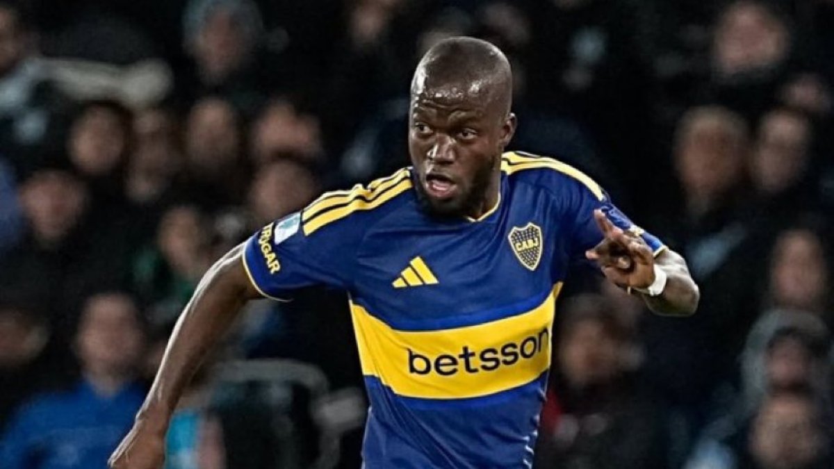 Enner Valencia, señalado en Argentina: falla un penal y recibe duras críticas.
