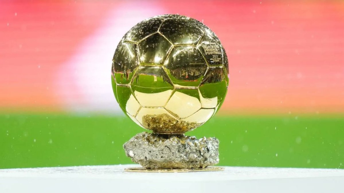 Balón de Oro se entrega al mejor jugador de la última temporada.