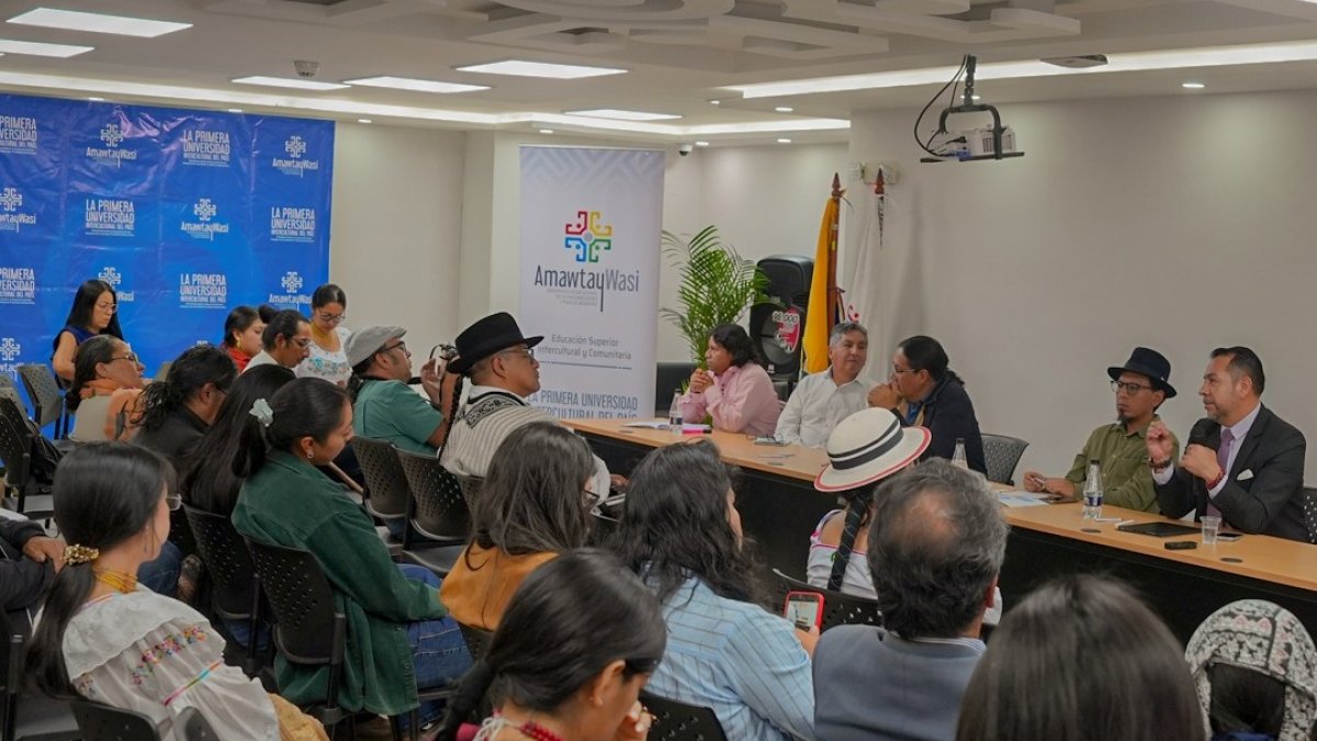 Universidad Amawtay Wasi abrió una convocatoria para 11 plazas docentes bajo contrato ocasional.