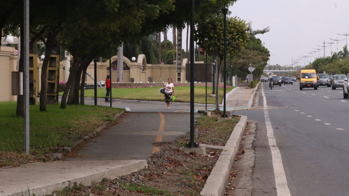 En el sitio donde ocurrió el siniestro vial, en el kilómetro 2 de la avenida Samborondón, comenzará la caminata en honor a Mónica Martinich Cohn.