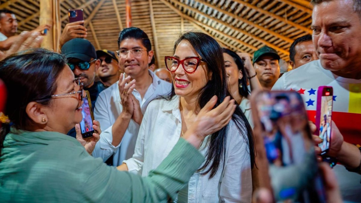 Luisa González es dirigente del correísmo y precandidata a la Prefectura de Manabí por Pachakutik.