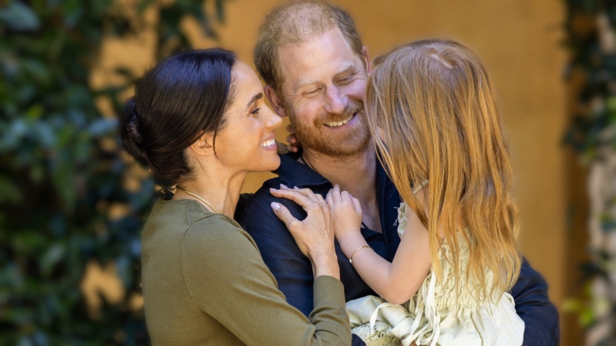Meghan y Harry regresaron a Reino Unido con sus hijos, pero no asumirán responsabilidades reales.