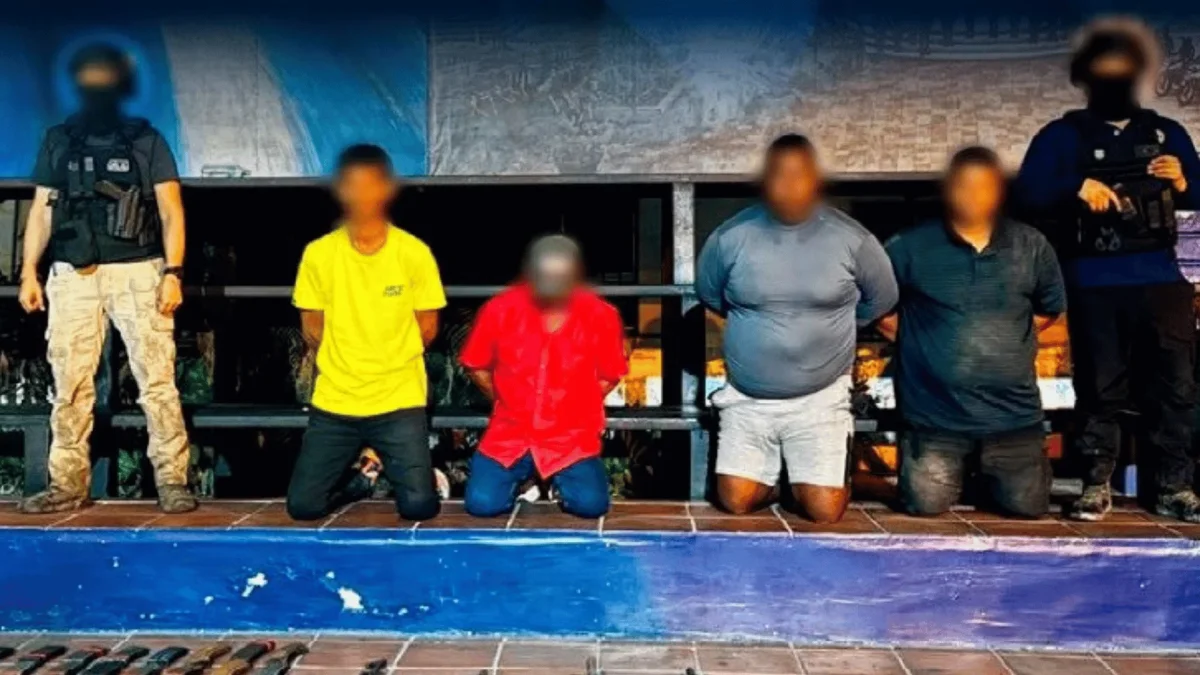 Durante el operativo fueron detenidos 4 personas y decomisados armamento y lanchas rápidas.