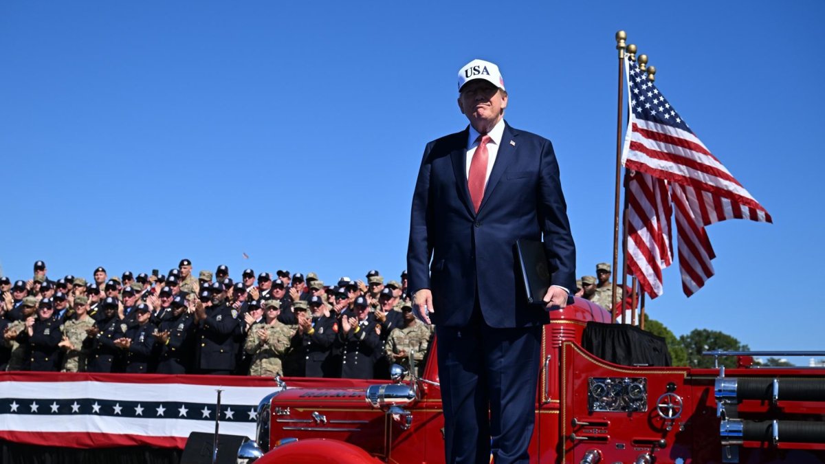 El presidente de Estados Unidos, Donald Trump en la Ellipse en Washington, DC.