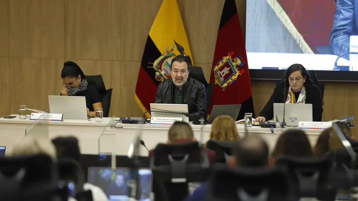 El Concejo debatió este 8 de septiembre de 2026 la ordenanza sobre el alza del pasaje en Quito.
