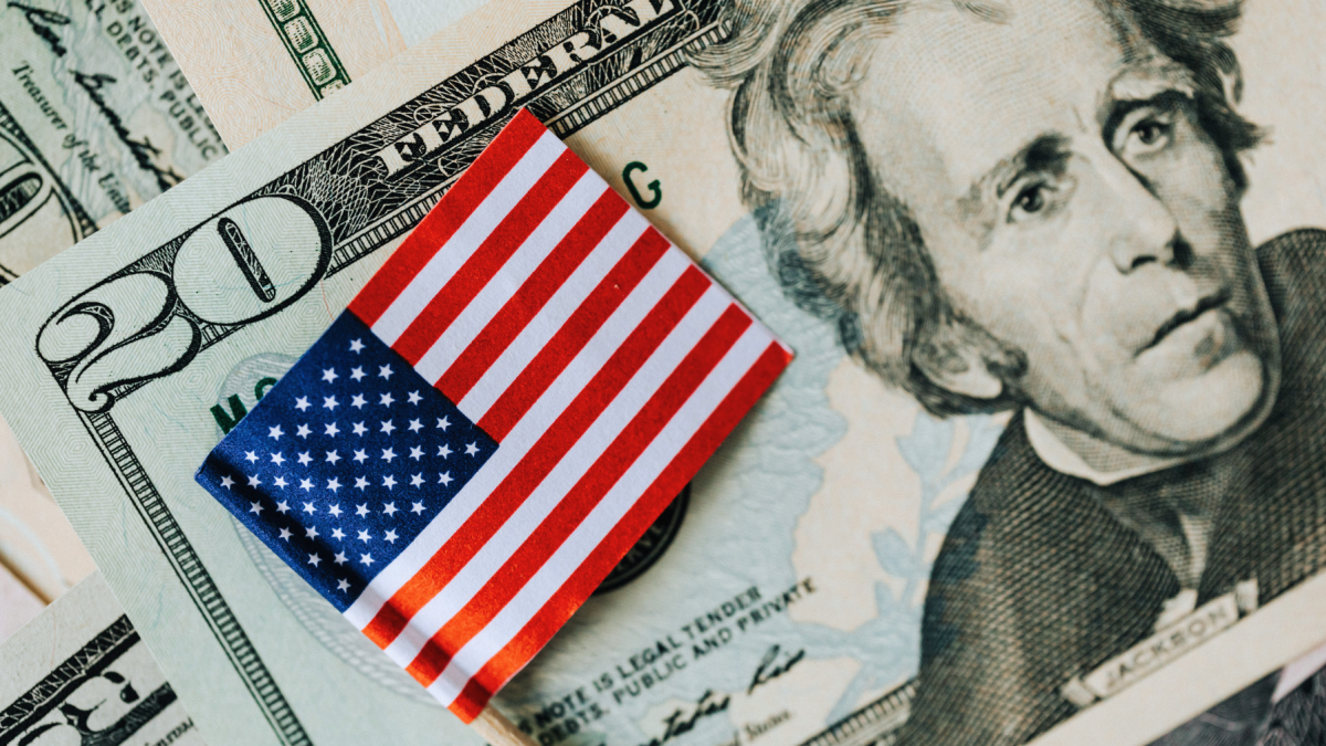 La deuda de Estados Unidos genera cifras de enorme magnitud y exige precisión al traducir y comunicar los términos utilizados en inglés y español.