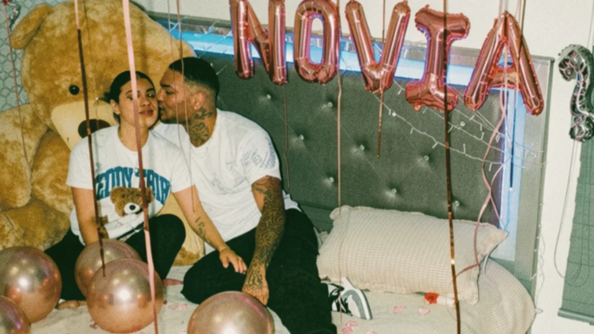 El peleador tricolor Michael Morales y su pareja, la modelo e influencer mexicana Katya Salazar, anunciaron que se convertirán en padres.