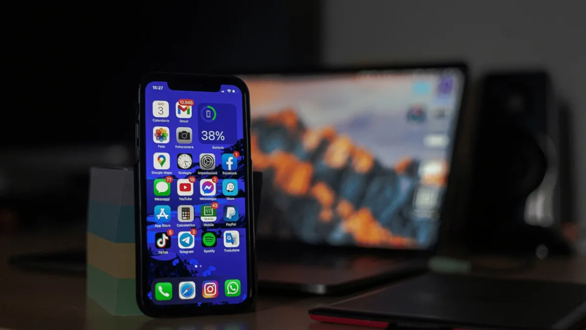 El evento marca el debut de John Ternus como nuevo CEO tras la salida de Tim Cook y presenta los primeros modelos de la familia iPhone 18.