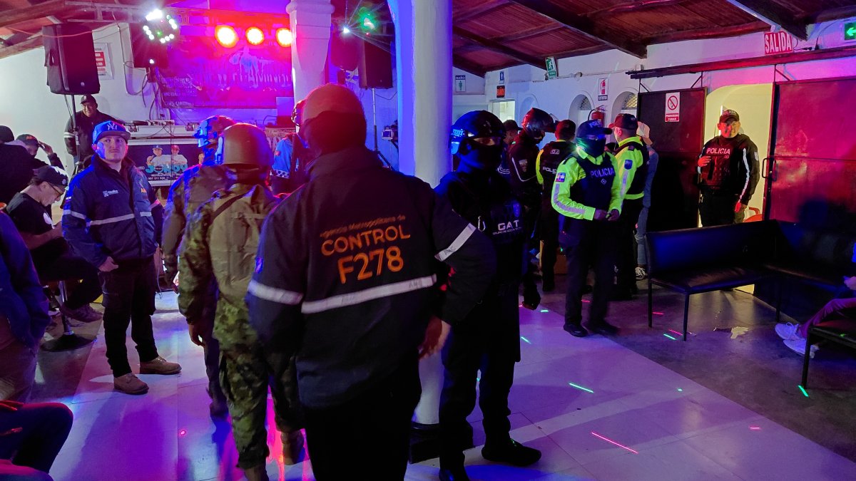 Quito registra un aumento de sanciones a clubes nocturnos, mientras los controles detectan establecimientos clandestinos y actividades no autorizadas durante 2026.
