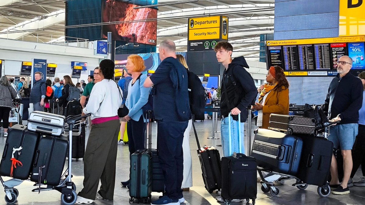Terminal 5 de Heathrow en Londres, este miércoles. Al menos 250 vuelos han sido cancelados este miércoles en el Reino Unido.