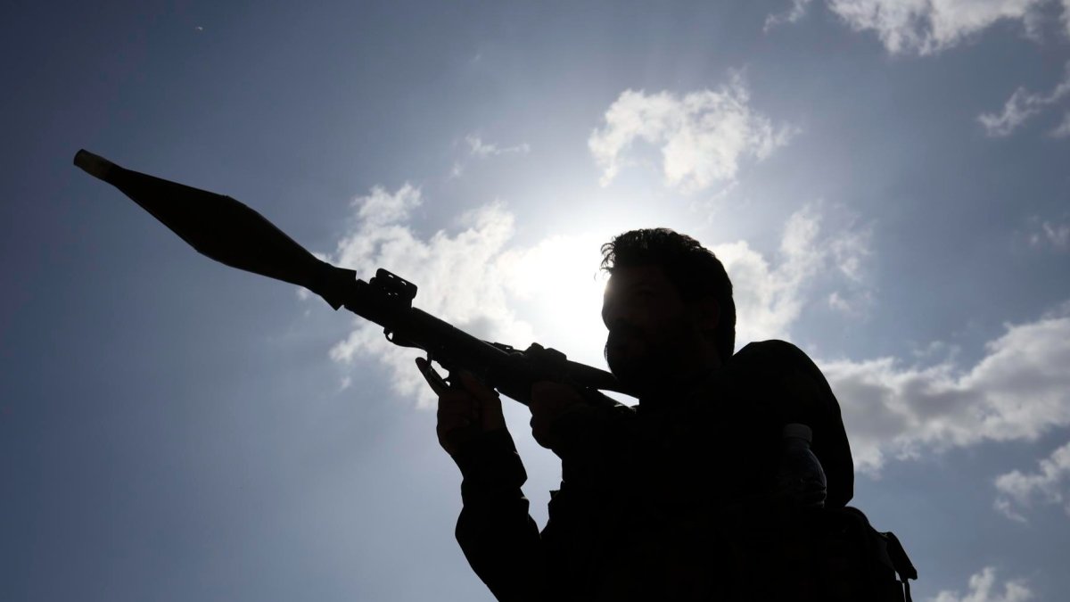 Un soldado hutí en Yemen.