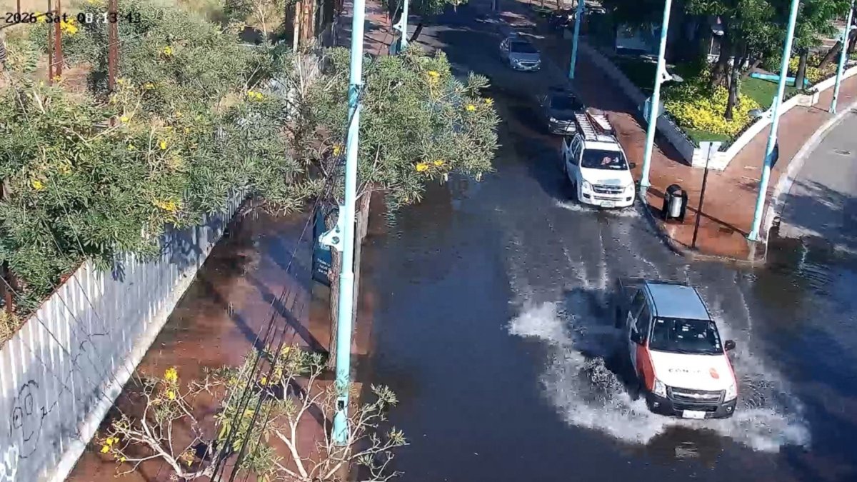 Acumulación de agua en Urdesa.