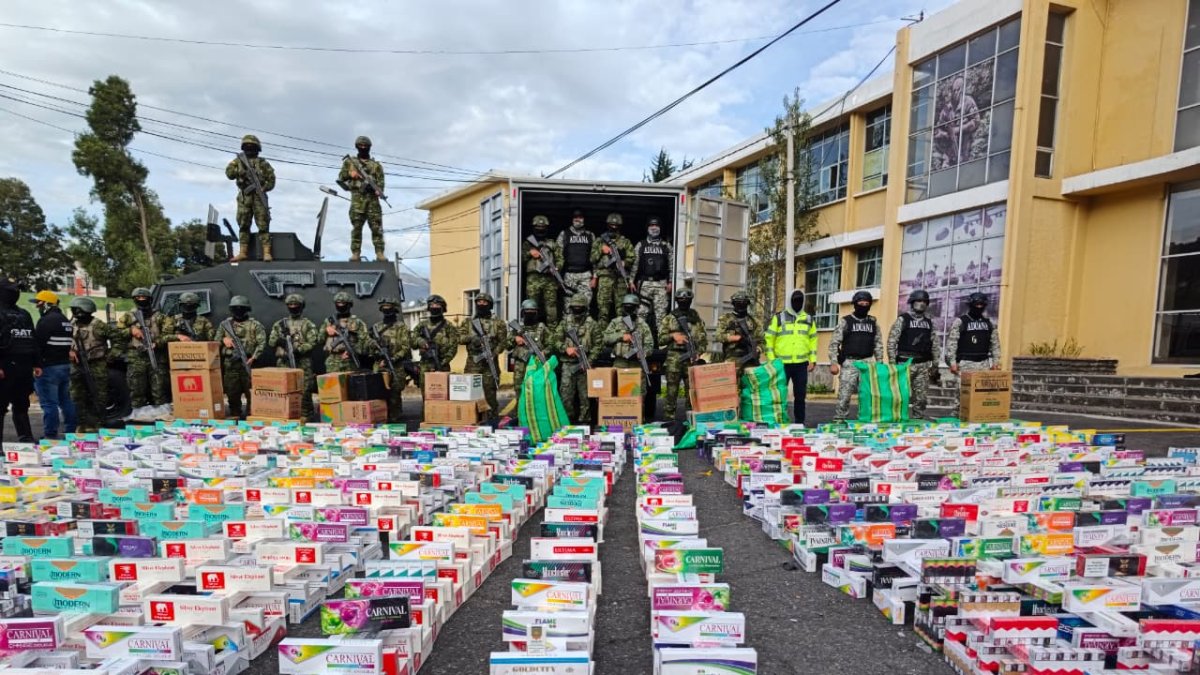 El operativo en El Tejar permitió localizar 600 mil cigarrillos de presunto contrabando, valorados en $150 mil, según las autoridades.