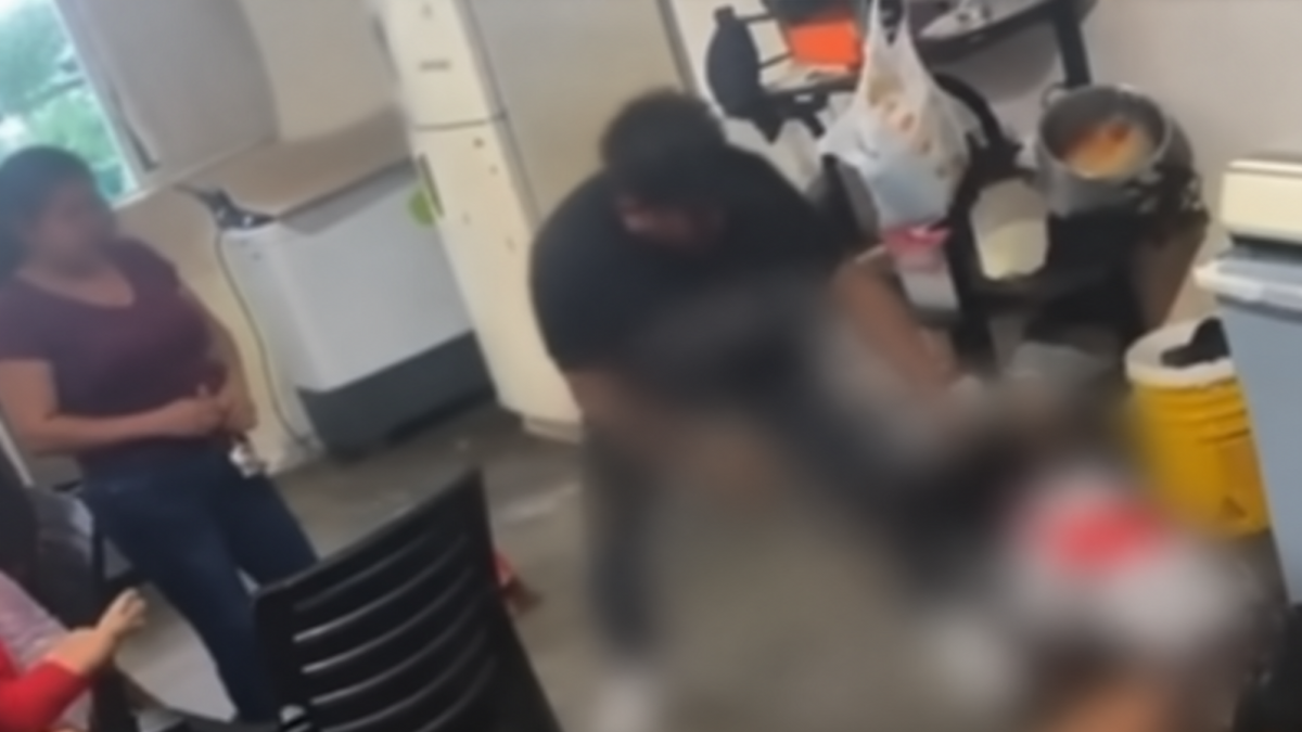 El video de la presunta agresión contra una niña de 7 años en Guayaquil generó indignación y motivó la intervención policial.