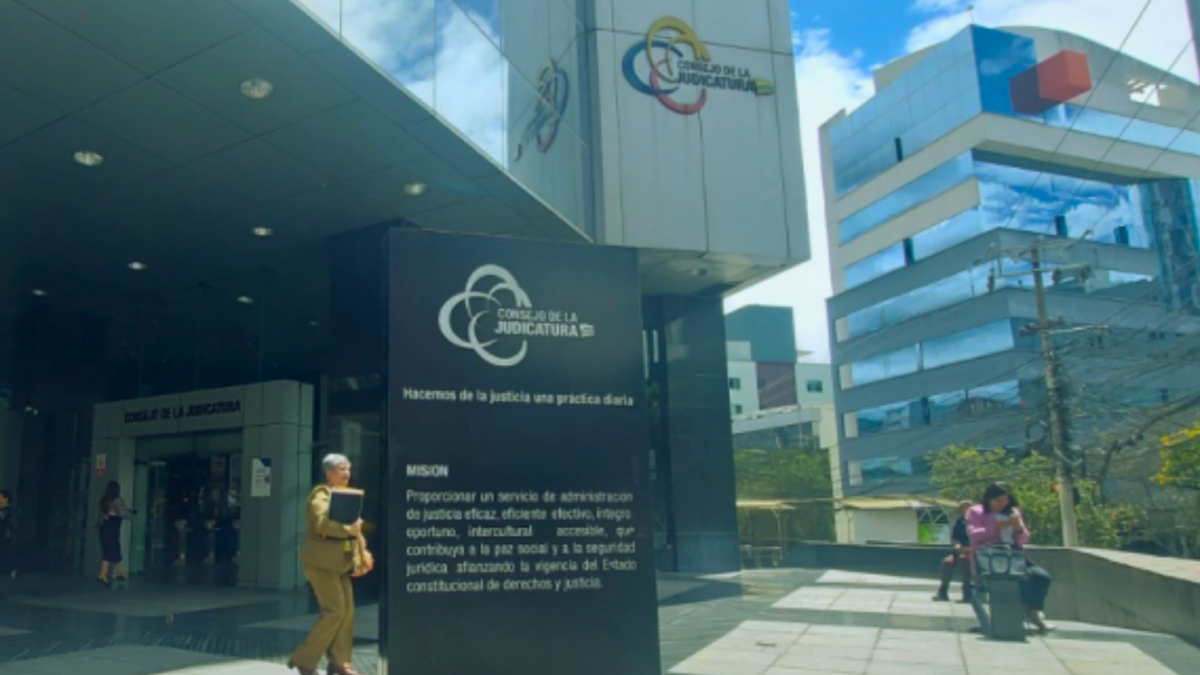 La eliminación de los juzgados especializados en corrupción y crimen organizado genera cuestionamientos sobre la capacidad del sistema judicial para procesar casos complejos.