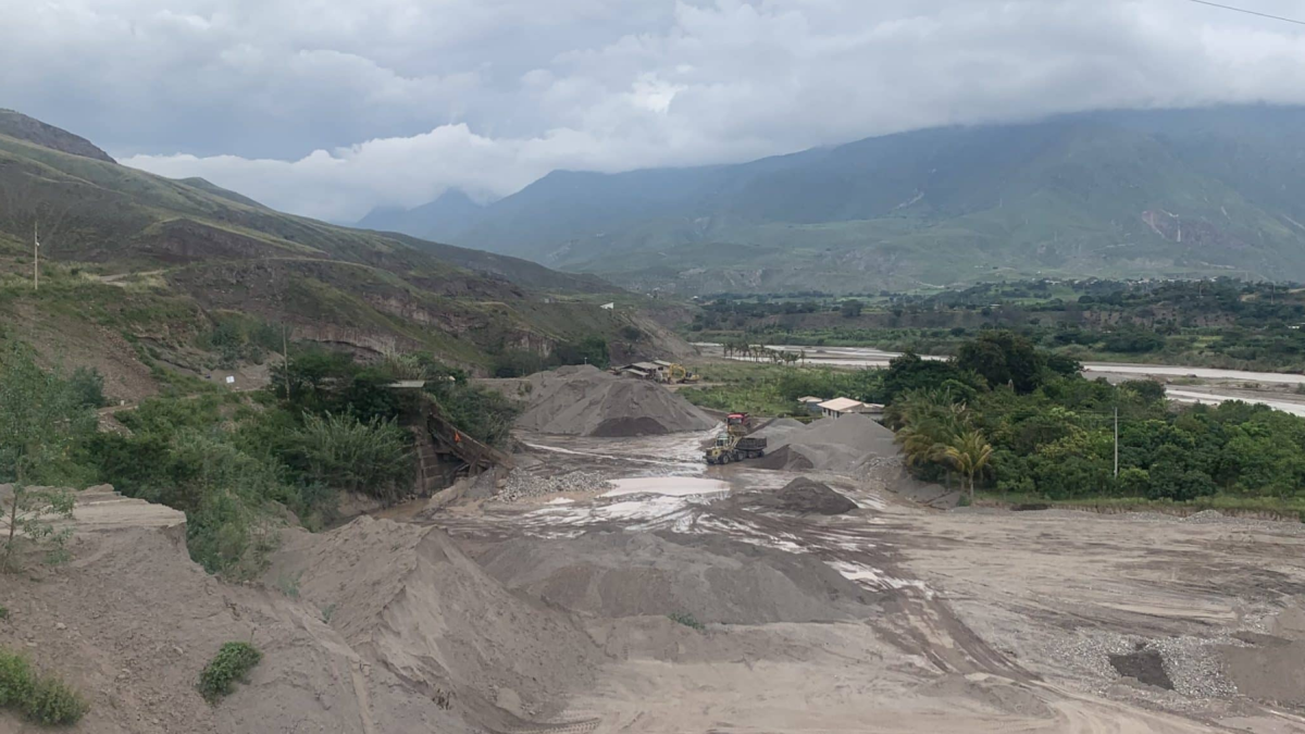 El proyecto minero Loma larga, ubicado en la zona de Kimsakocha, permanece en el centro del debate por sus posibles efectos sobre las fuentes de agua de Cuenca.