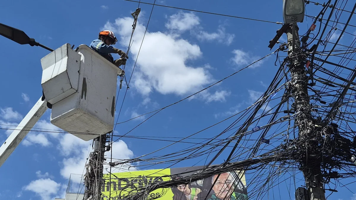 En agosto pasado, en las calles Eloy Alfaro y Bélgica, la infraestructura de la EEQ se vio afectada.