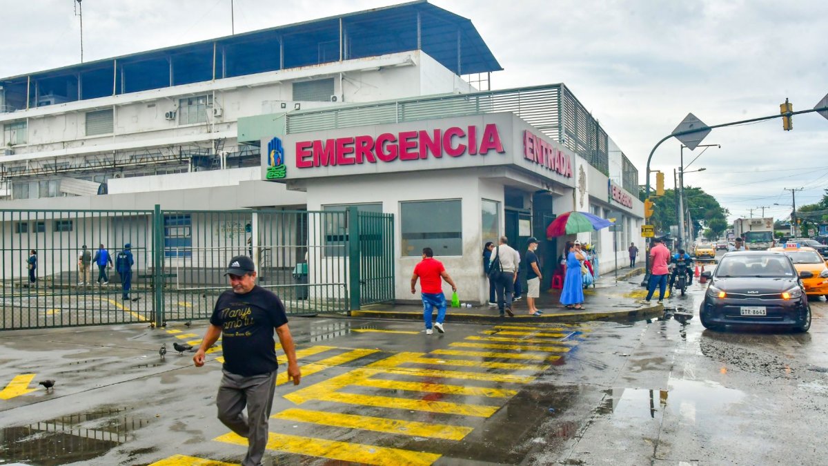 La salud también se ha convertido en negocio de mafias que se lucran con hospitales y dispensarios, mediante compras de medicinas próximas a caducar.