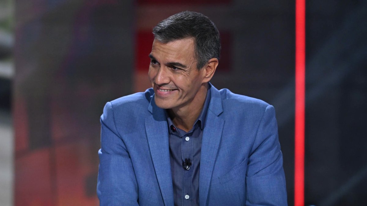 El presidente del Gobierno, Pedro Sánchez, durante la entrevista que ha concedido este lunes al programa El Intermedio, de La Sexta.