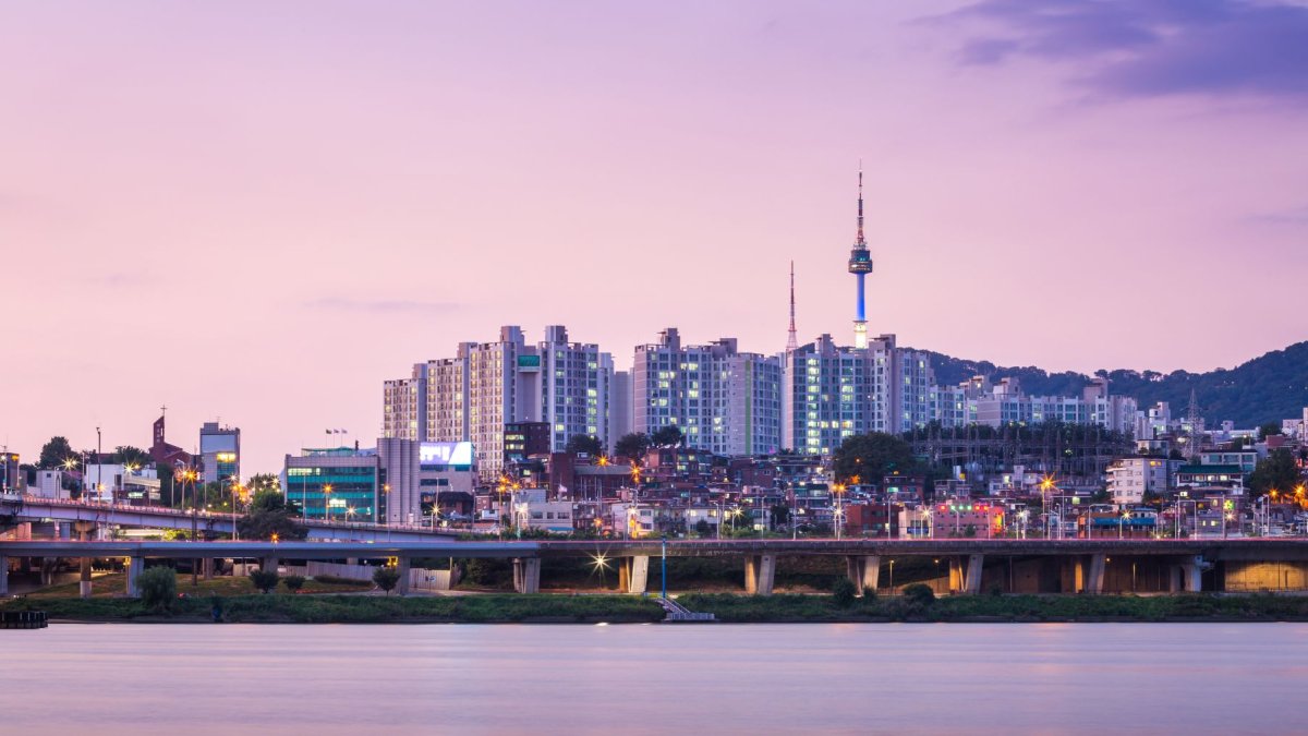 En pocas décadas Corea del Sur se convirtió en una economía de altos ingresos y potencia tecnológica. Esa transformación se conoce como el “milagro coreano” o “el milagro del río Han”.