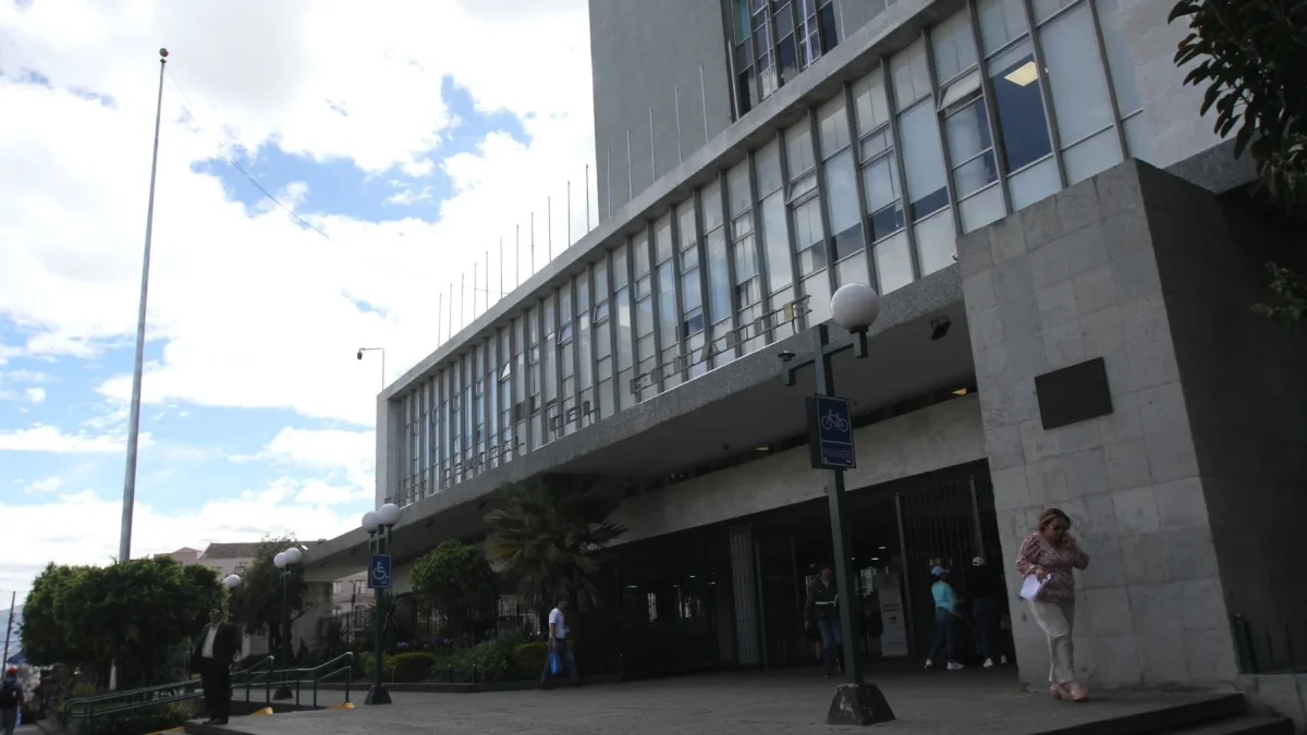 El Banco Central elevó de 2,5% a 2,7% su proyección de crecimiento para este año.