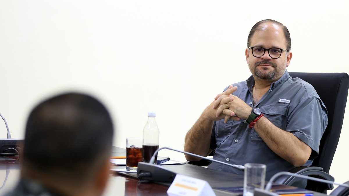 John Reimberg, ministro del Interior.