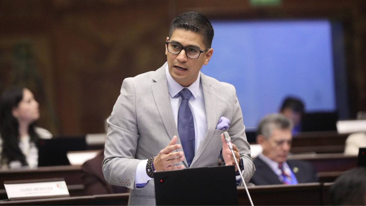 Jaime Estrada renunció a la Asamblea Nacional para ser candidato en Manabí.