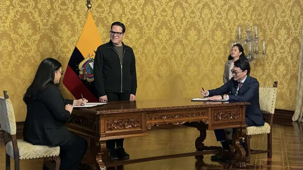 Enami y la minera Boroo suscribieron un acuerdo para explorar nuevas oportunidades de inversión minera en Ecuador.