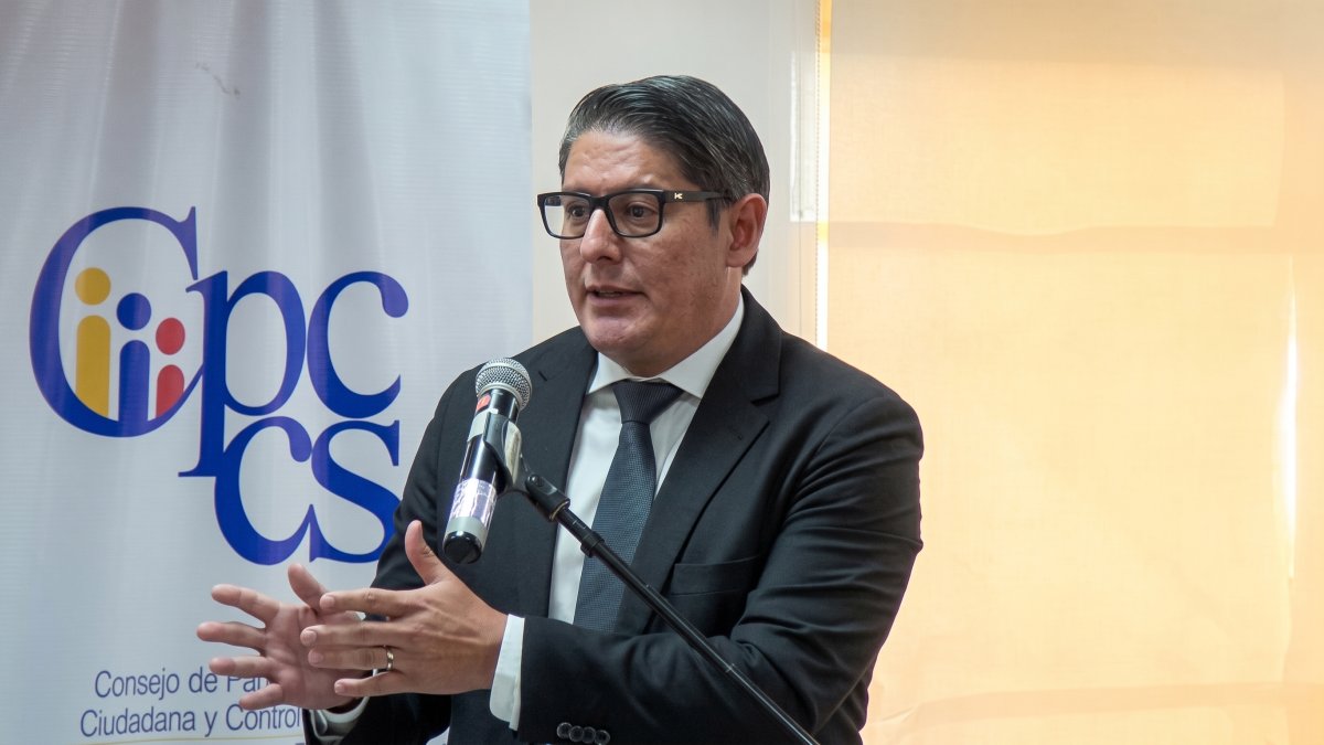 El exjuez nacional Walter Macías es postulante a fiscal general del Estado.
