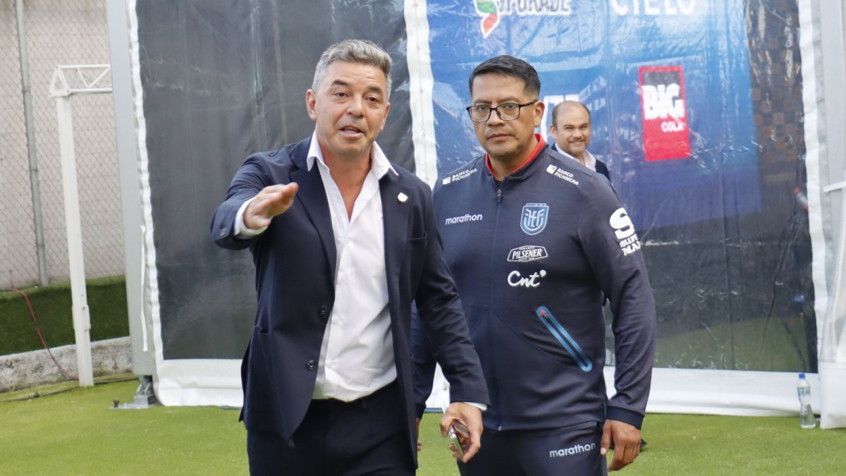 El entrenador argentino Marcelo Gallardo (i) fue oficializado como seleccionador de la Tri, con un vínculo hasta 2030.