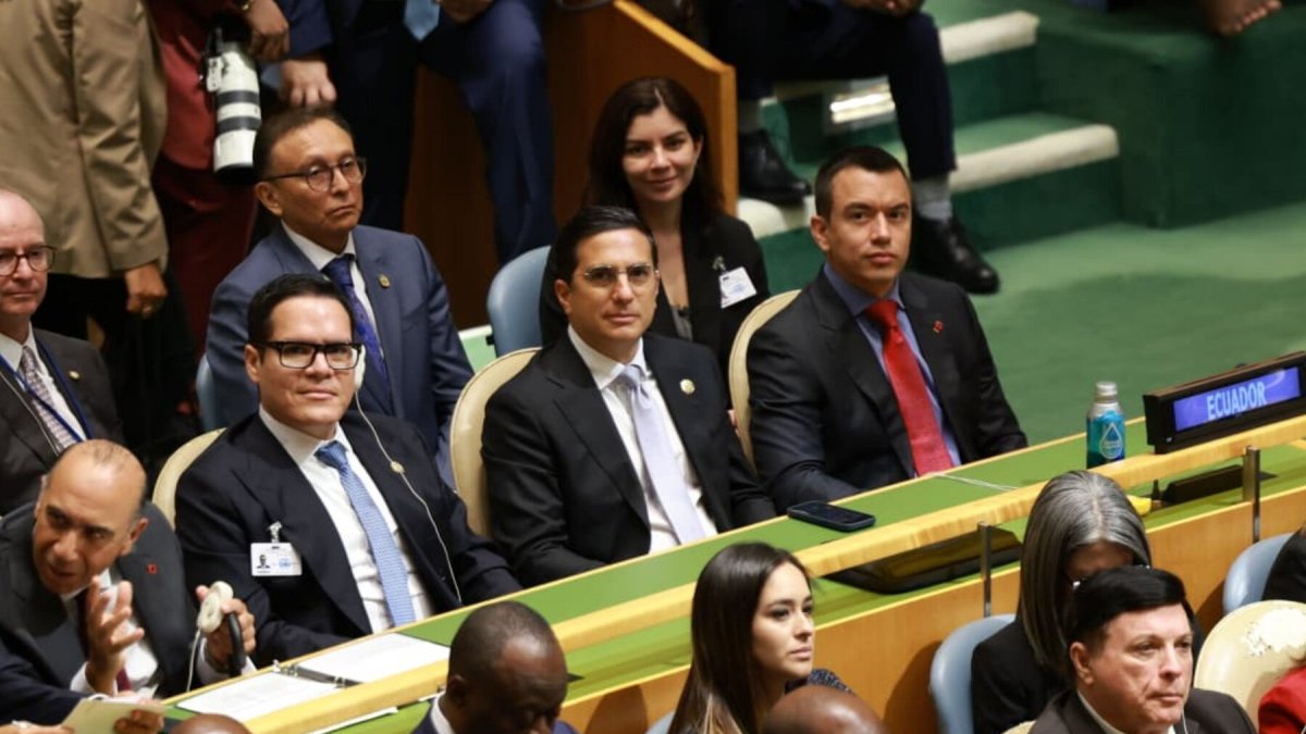 El presidente Daniel Noboa junto al canciller Roberto Kury en la Asamblea de la ONU.