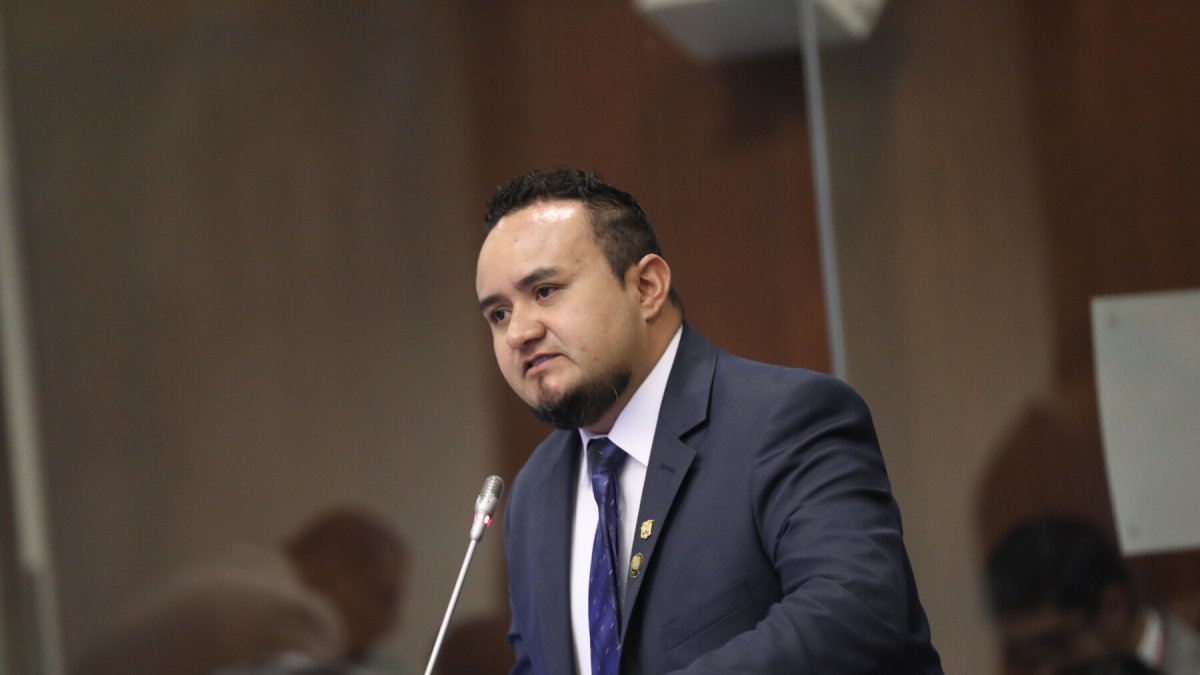 Cristian Benavides es presidente de la Comisión de Gobiernos Autónomos Descentralizados de la Asamblea.