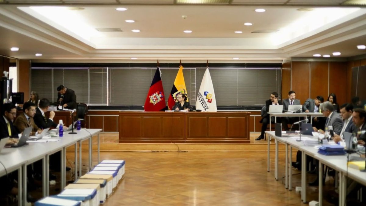 Fiscalía pidió prisión en Quito por incumplir medida en caso Blindado.