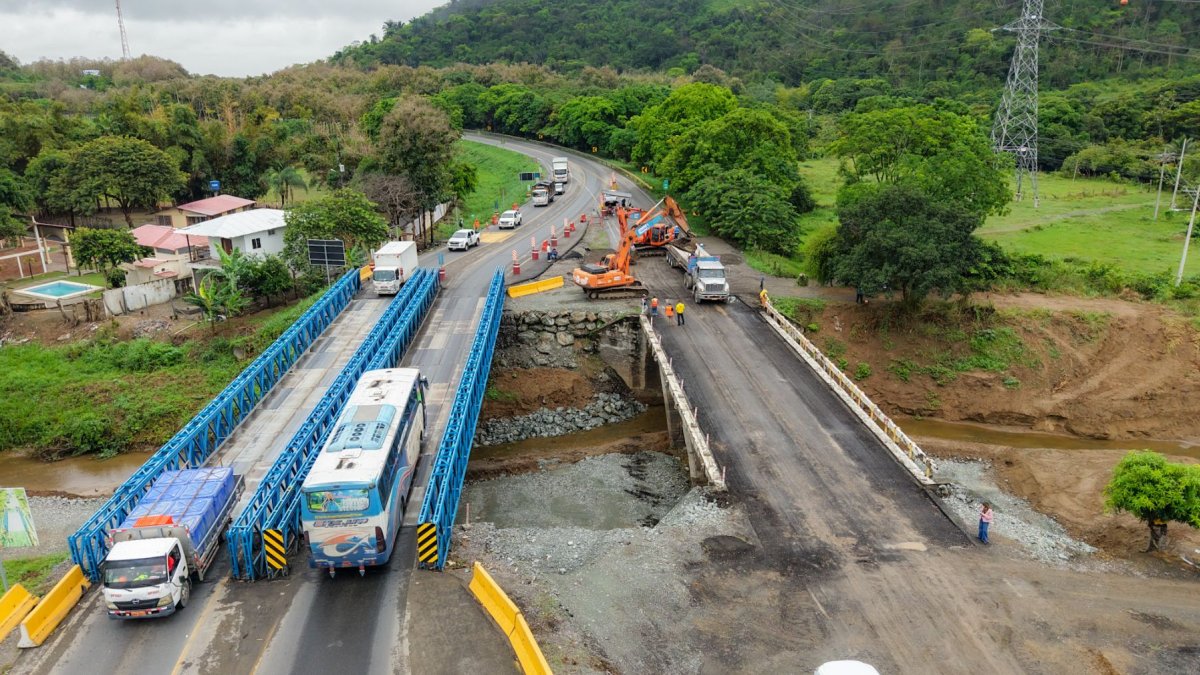El puente fue afectado con explosivos en el 2025, y el paso estaba habilitado de forma provisional.,