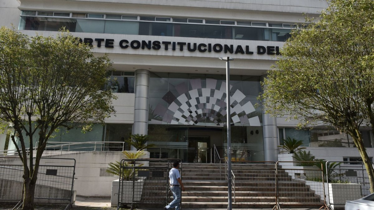 La Corte Constitucional dejó sin efecto un esperpento judicial que pretendía anular un pacto arbitral.