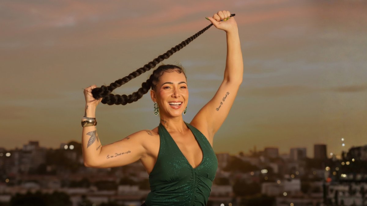 La brasileña, recordada por Ta Dominado, extendió su estadía hasta octubre para presentarse en circos.