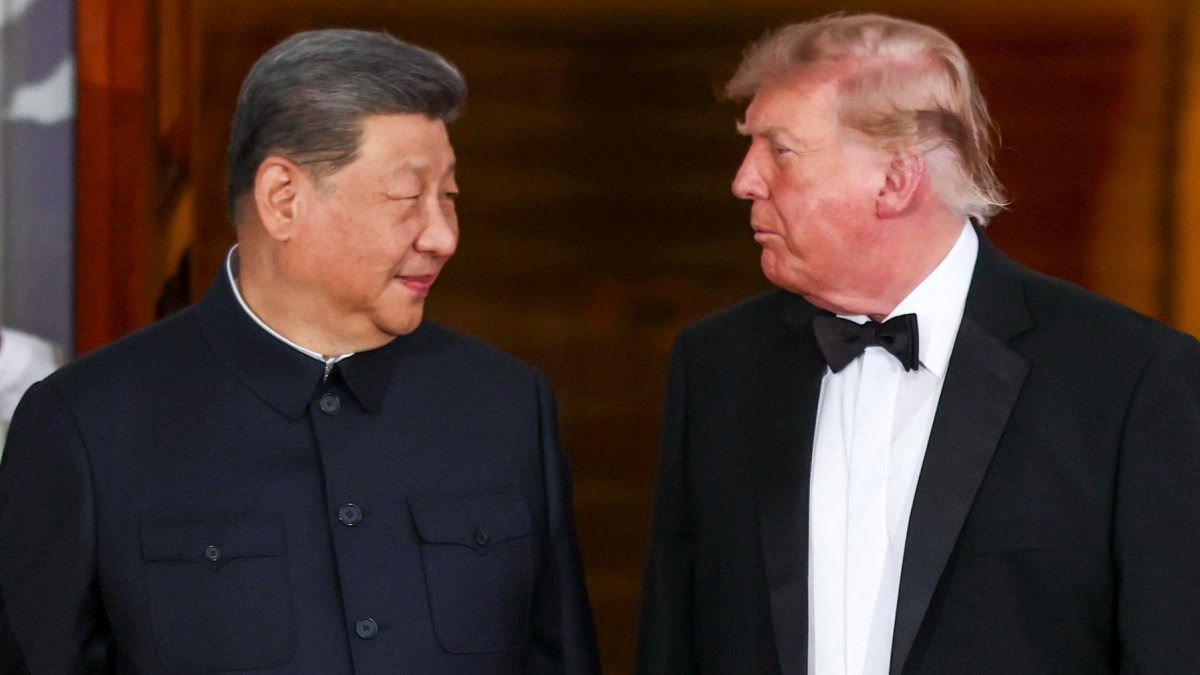 El presidente chino, Xi Jinping (i), y el presidente estadounidense, Donald Trump (d), en Washington D. C., EE. UU., el 24 de septiembre de 2026.