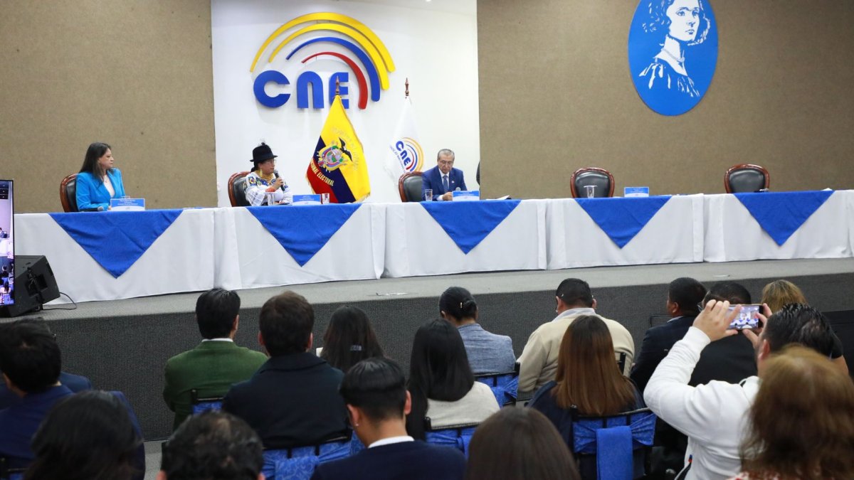 El 24 de septiembre de 2026 era el plazo para publicar el lista oficial de postulantes al CPCCS.