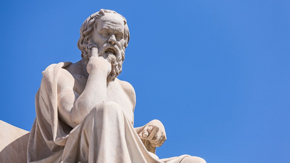 Hace dos semanas, frente al Ágora de Atenas, recordábamos a Sócrates y su “solo sé que nada sé”. Más de dos mil años después, John Stuart Mill llevaría la humildad al terreno de la libertad.